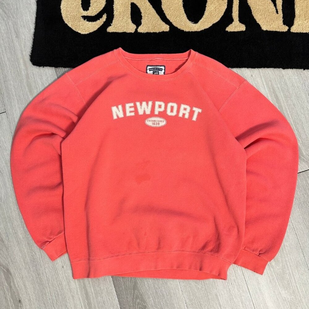 Vintage Lee Newport Men's Pink Crewneck Sweatshirt - Size Large
